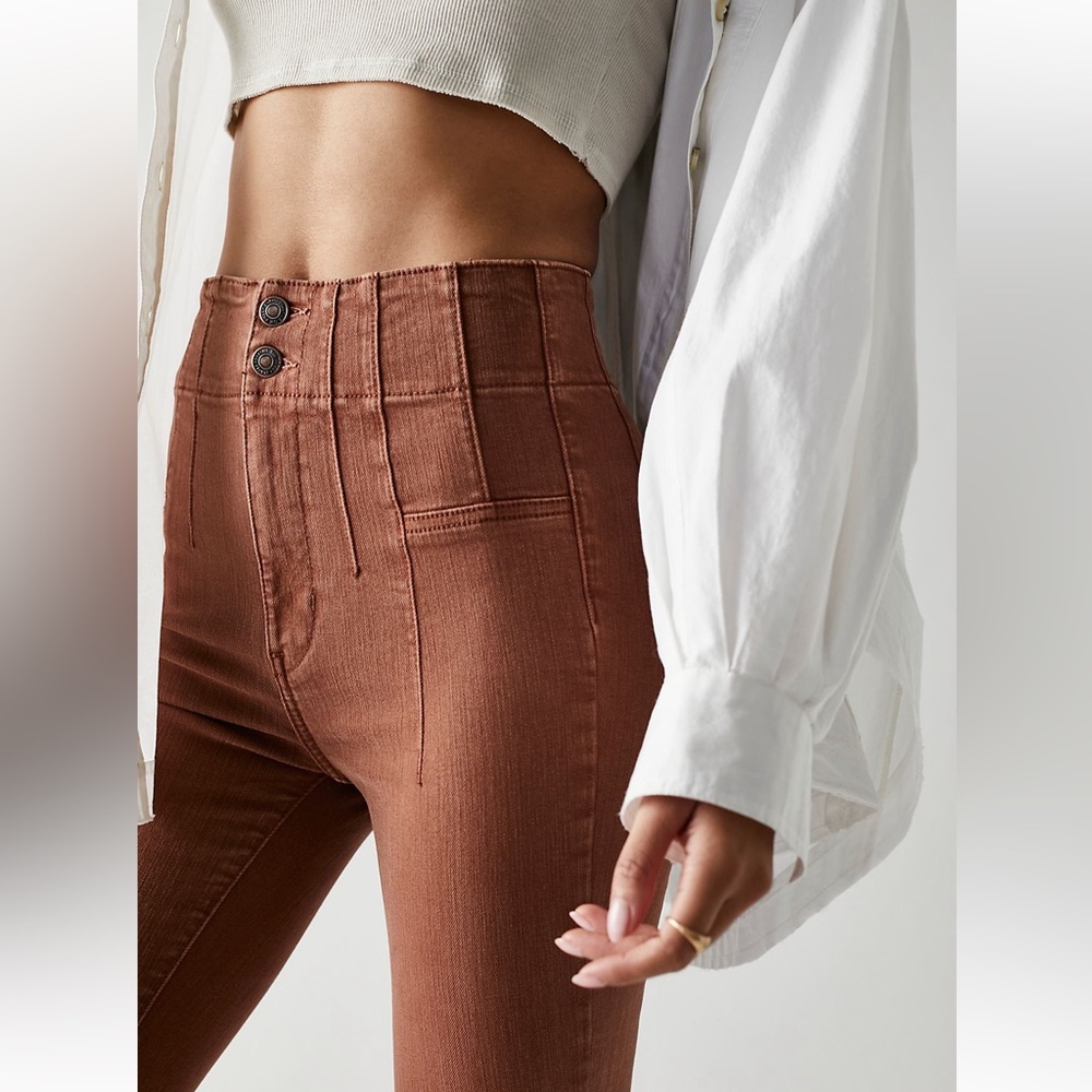 NWT Free People We The Free Jayde Flare Jeans size 29 in Mesa. Never worn.